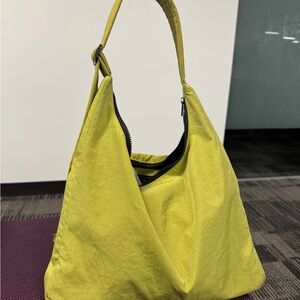 Baggu Nylon Shoulder Bag Color Chartruese